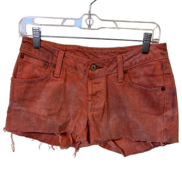 Levi’s Cutoff Shorts Premium Pink Low Rise Raw Hem Denim Jean Size 26 - Picture 1 of 16